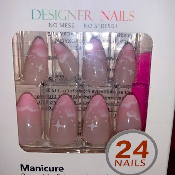 Pink Tipped short press Ons with Star design - Picture 3 of 3